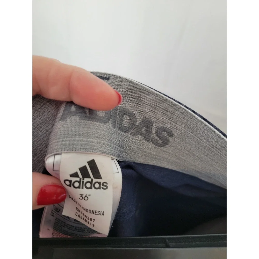 Adidas Men's Blue Heather Performance Golf Shorts Size 36 Flat Front Casual